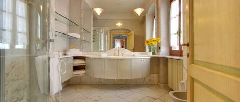 Regadera y bidet