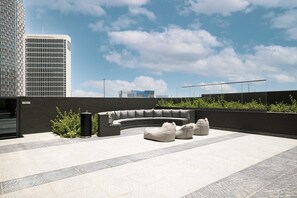 Exterior - Waves - Impressive 1BR Apartment Close to Burj Khalifa  (Dubai)