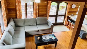 Living area - Muri Vista Villa 3 (Ngartangiia District)