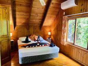 4 habitaciones, tabla de planchar con plancha, wifi y ropa de cama 