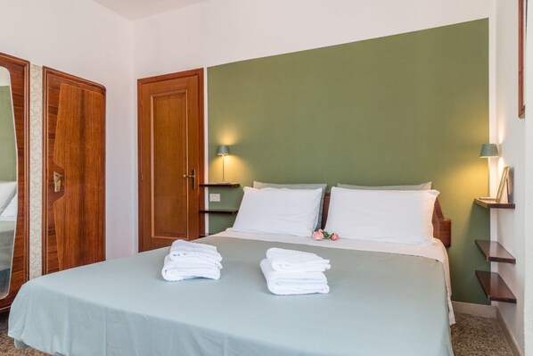 3 bedrooms, iron/ironing board, WiFi - Colombina House close to @S.Lucia Train Station (Venezia)