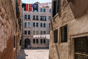 Exterior - Colombina House close to @S.Lucia Train Station (Venezia)