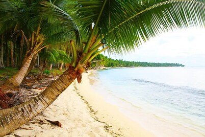 Breathtaking Siargao Island Villa for Groups: Ocean Views & B'Fast Incl. 
