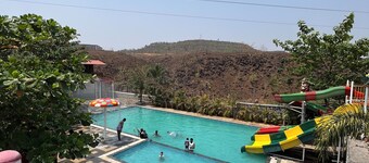 Shrubbery Palms Resort