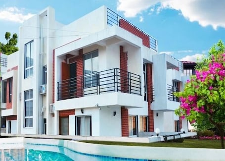 Vatika 1. Shrubbery Palms Resort
