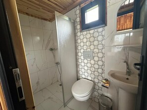 Classic Tree House, 1 Bedroom, Valley View | Bathroom