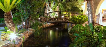 An Oasis at your finger tips! 3 min away from the nearest aqua -zoo park