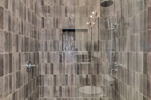 Hair dryer - New Construction Loft Style Spacious Lux Apt 201 (Atlanta)
