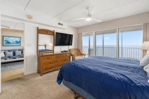 2 bedrooms, bed sheets