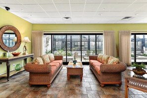 Televisión y reproductor de DVD 