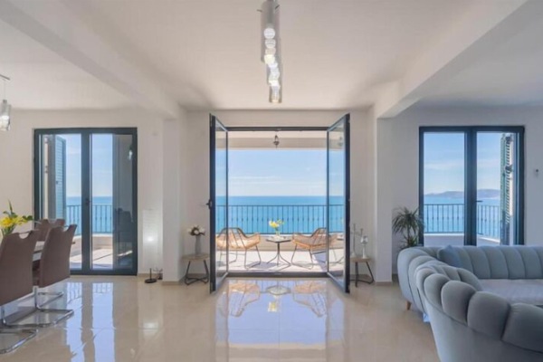 Panoramic Villa | Living room | 32-inch LCD TV with cable channels