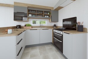 Private kitchen - The Cooper’s Van - Beautiful, luxury static caravan (Aberlour)
