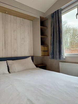 3 bedrooms, WiFi, bed sheets - The Distiller’s Van - Beautiful, luxury static caravan (Aberlour)