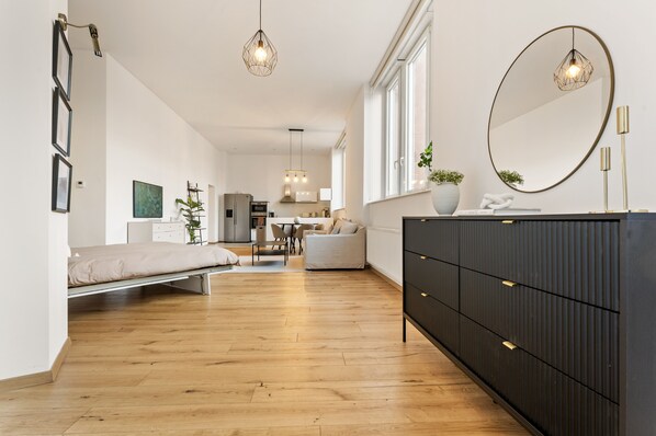 1 bedroom, iron/ironing board, free WiFi, bed sheets - Modernes Castillo Grande Über 80 QM (Ludwigshafen am Rhein)