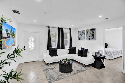 Amazing House Pool/Grill/Beach 15 min