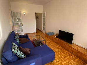 TV - Urban Oasis (Barcelona)