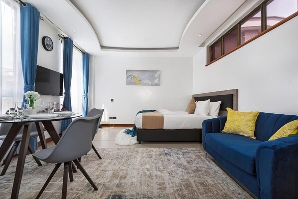 Elite Apartment | Living area - Edmor Lite by Edmor Suites (Nairobi)