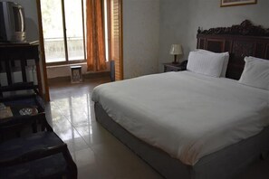 1 habitación, escritorio y sistema de insonorización 