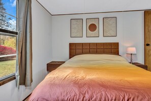 1 chambre, fer et planche à repasser, accès au Wi-Fi (inclus)