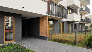 Exterior - Cozy Apartment Lopuszanska by Renters (Warsaw)