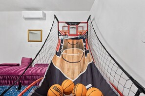 3 室のベッドルーム、アイロン / アイロン台、WiFi、ベッドシーツ