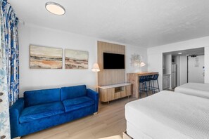 Tabla de planchar con plancha, wifi y ropa de cama 