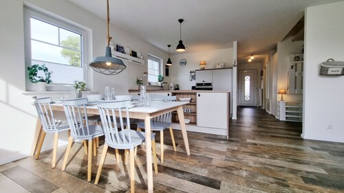 Zauberhafte Ferienhaushälfte Küstenhuus am Sehlendorfer Ostseestrand