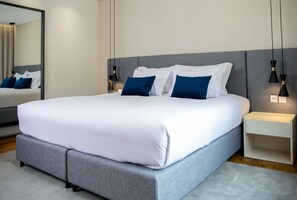 Deluxe Room | In-room safe, individually decorated, desk, iron/ironing board - Constance House (Marco de Canaveses)