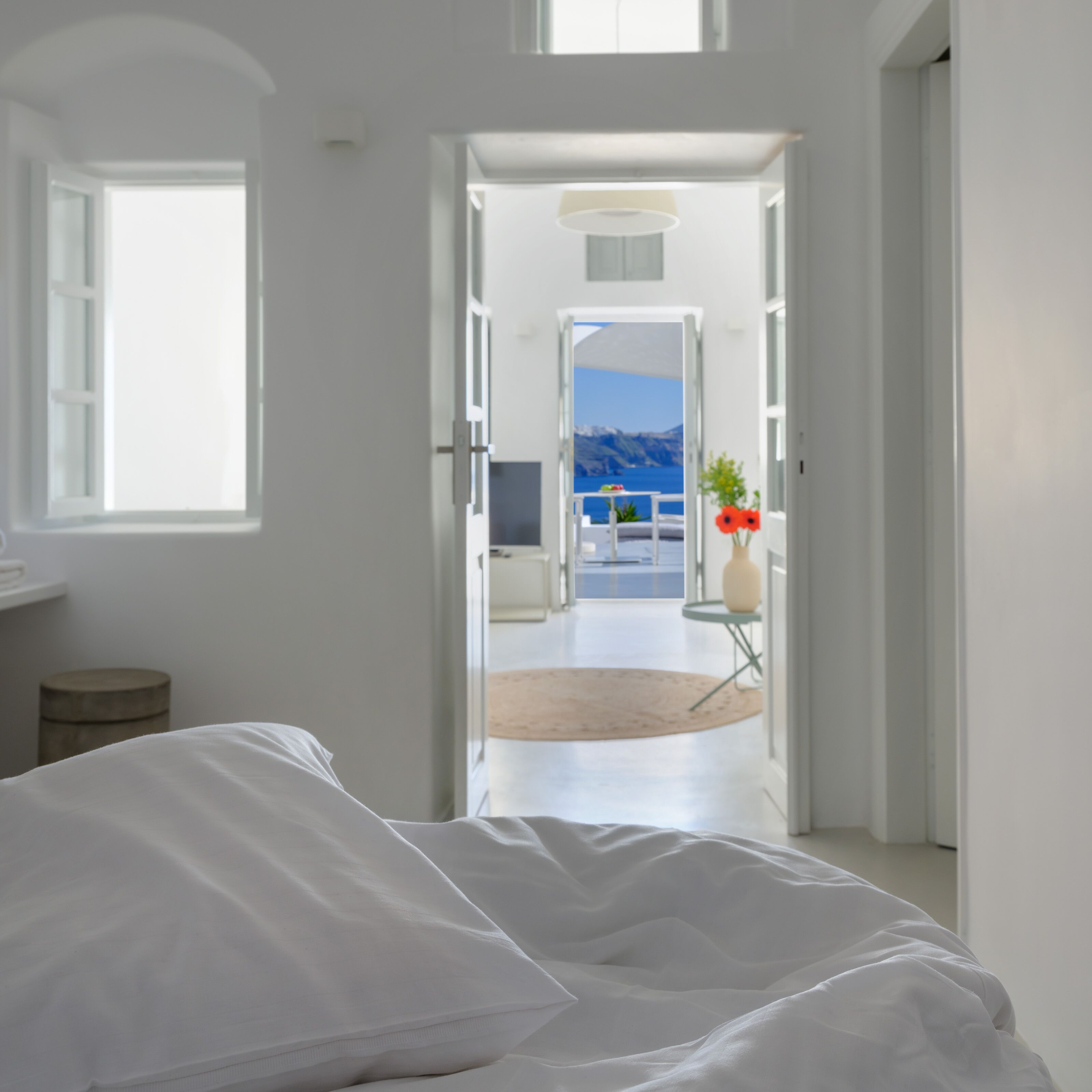 Traditional Villa, 2 Bedrooms, Private Plunge Pool, Caldera View | 2 soverom, safe på rommet, blendingsgardiner og lydisolert