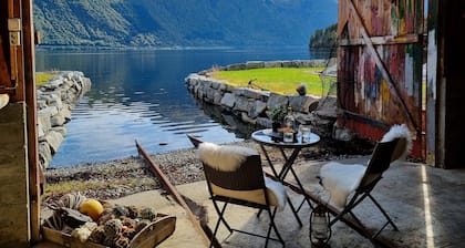 Gemütliche Hütte Direkt am Wunderschönen Dalsfjord