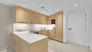 茶具/咖啡用具、冰箱、微波炉、烤箱