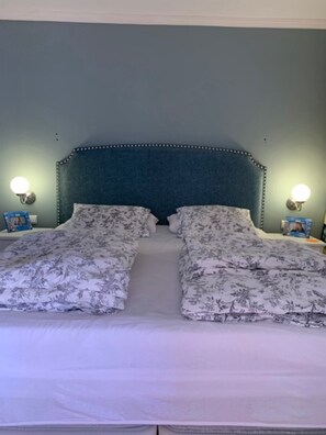 1 chambre, fer et planche à repasser, accès Internet, draps fournis