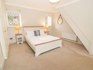 4 kamar tidur dan didekorasi berbeda-beda