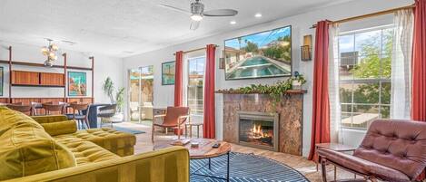 Smart-tv en een open haard