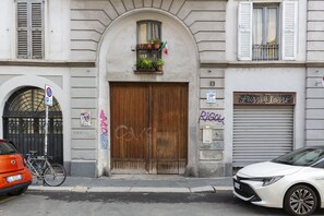 Property entrance - nota-Mi - Pit Stop - Navigli Studio (Milan)
