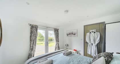Romantic Hot Tub Lodge , Stunning Views