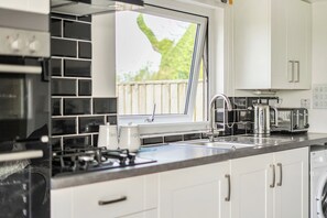 Fridge, microwave, oven, stovetop - Romantic Hot Tub Lodge , Stunning Views (Haverfordwest)
