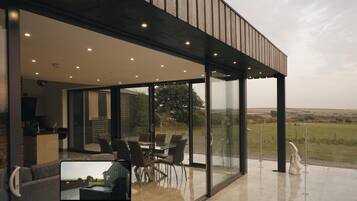 House | Dining