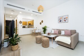 Living area - Waves - Chic Apartment With Dubai Skyline Views (Dubai)