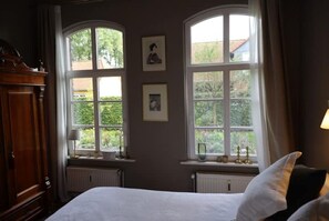 1 quarto, berço de viagem, Wi-Fi, roupa de cama