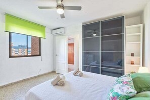 3 Schlafzimmer, Bügeleisen/Bügelbrett, Internetzugang, Bettwäsche