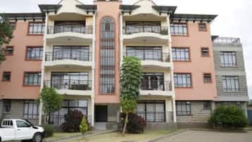 Apartment | Parkir | Tempat letak kenderaan sendiri percuma