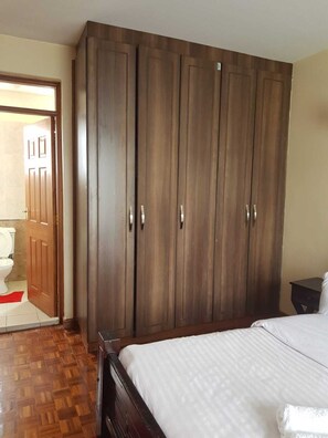 Apartment | 3 bedrooms, iron/ironing board, free WiFi, bed sheets - 3-bed Apartment in Nanyuki With Golf Course Views (Nanyuki)