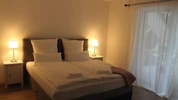 2 Schlafzimmer, Reisekinderbett, WLAN, Bettwäsche