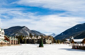 Exterior - Lakeside Condo in Keystone w/ Mountain Views, Short Walk to Shops & Dining! (Keystone)