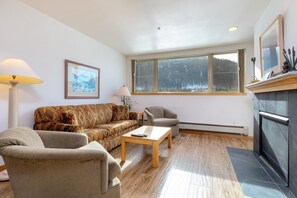 TV, fireplace - Lakeside Condo in Keystone w/ Mountain Views, Short Walk to Shops & Dining! (Keystone)