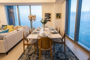 Elite Apartment | Dining room