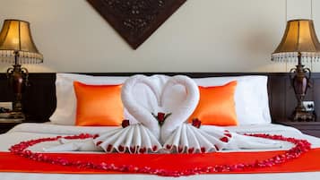 Deluxe Double Room with Pool Access