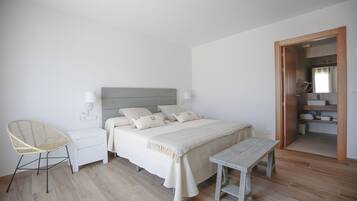 Panoramic Double Room | In-room safe, individually decorated, individually furnished, desk