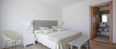 Panoramic Double Room | In-room safe, individually decorated, individually furnished, desk
